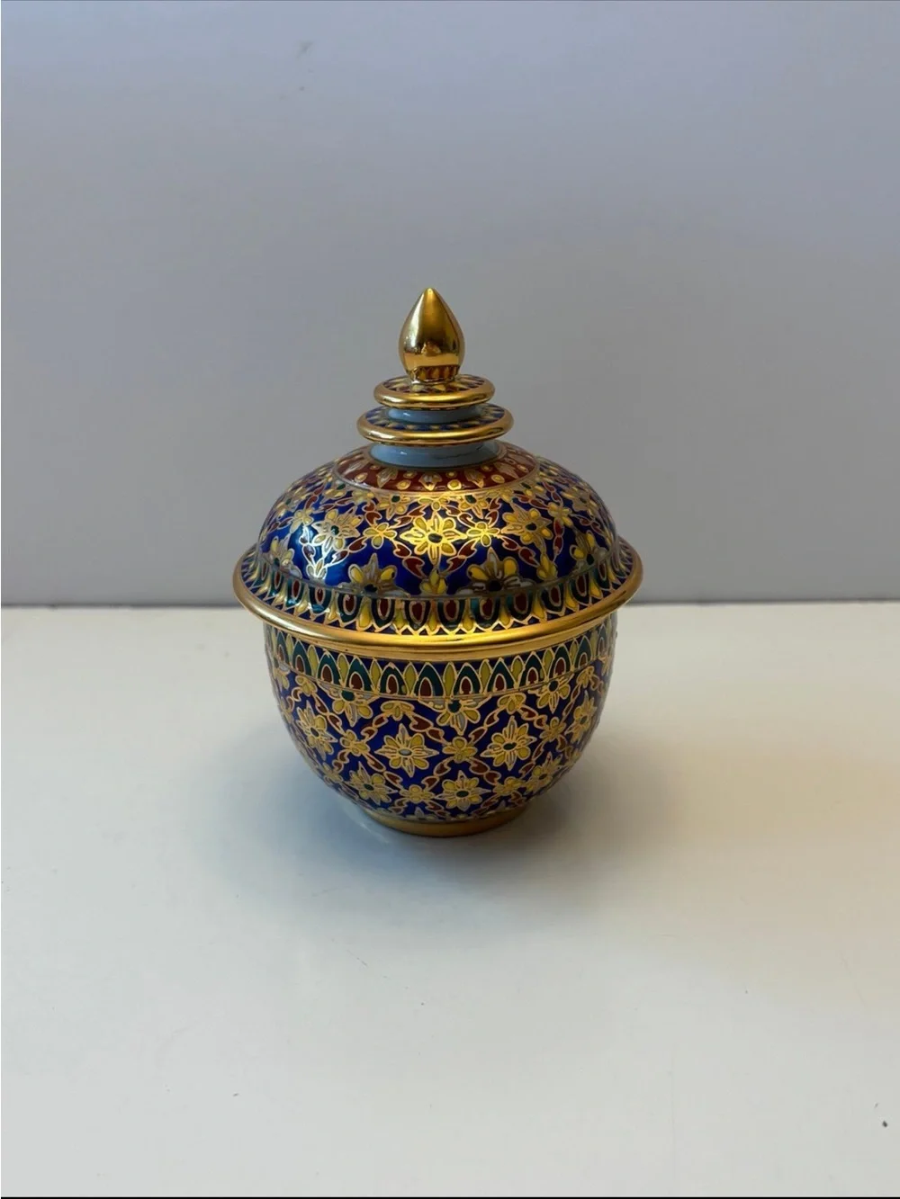Vintage Thai Benjarong Porcelain Handpainted Decorative Covered Trinket Bowl